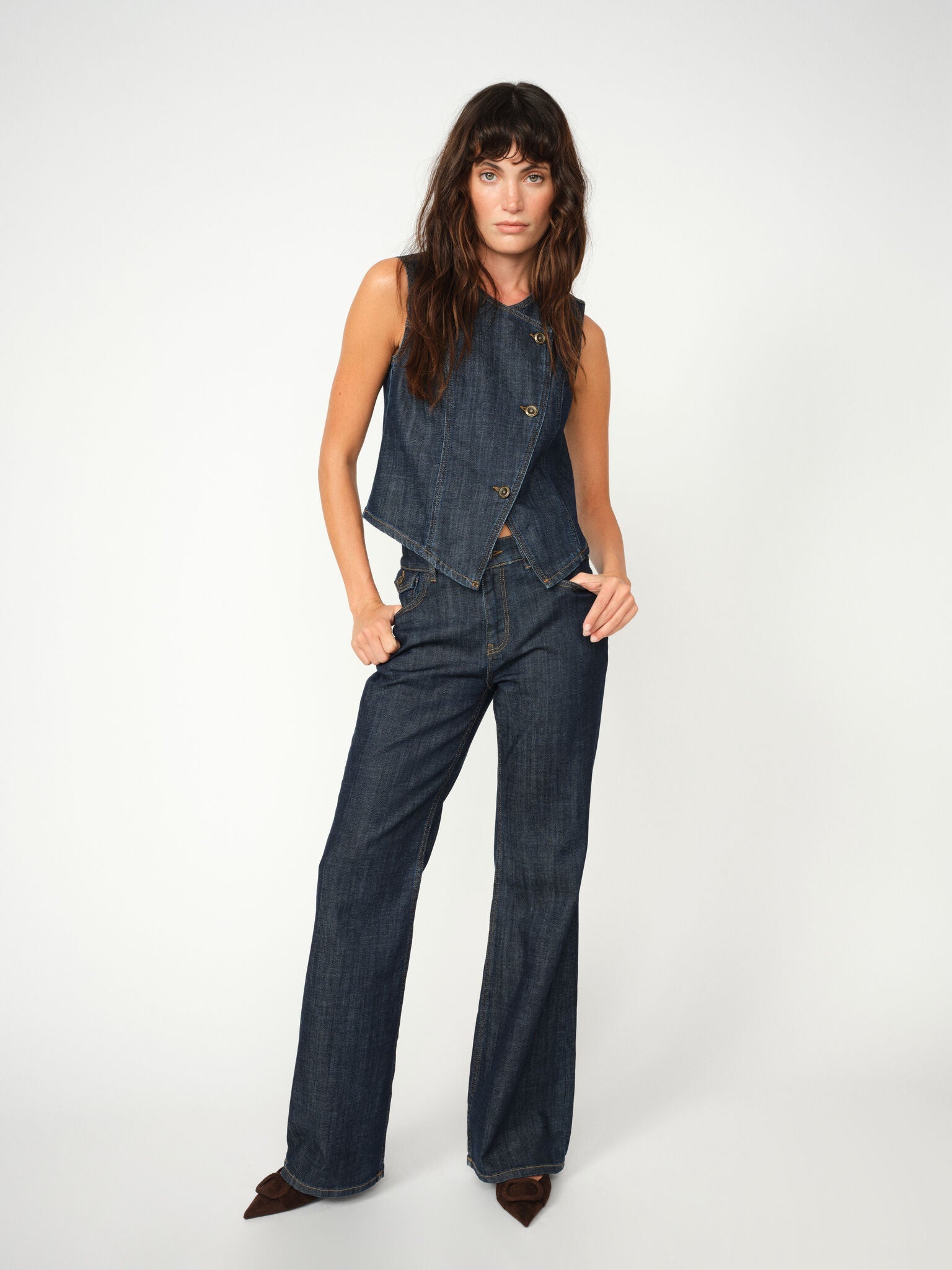 Modelshot / Dark Blue / Detail